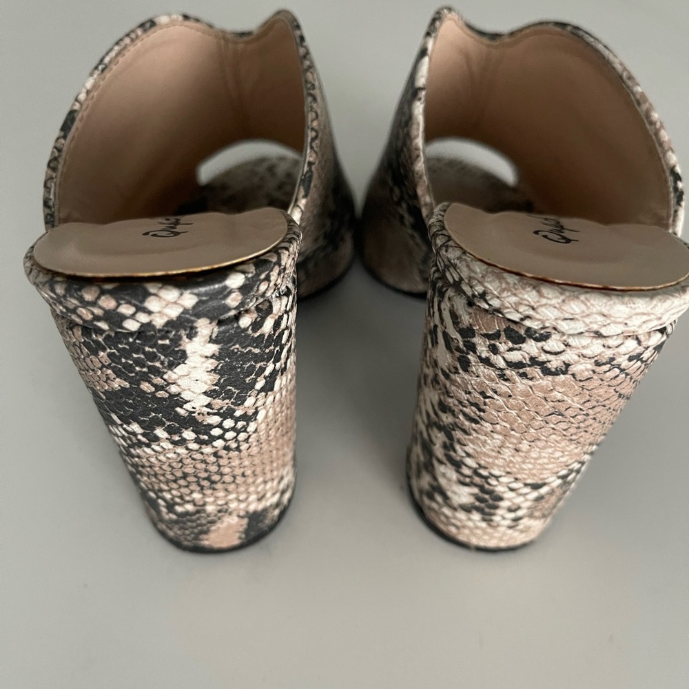 Stylish Snakeskin Pattern Open Toe High Heels Siz… - image 3